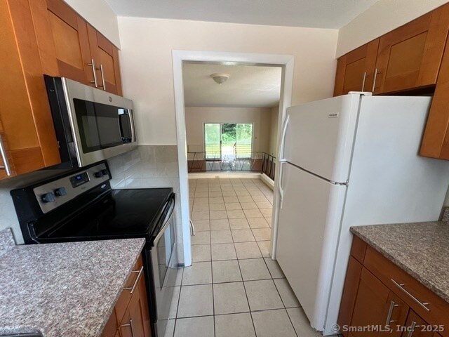 Foto del edificio - 99 Woodland Dr