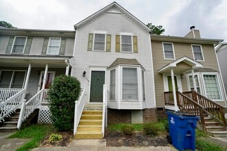Building Photo - 338 Jamestown Manor Dr