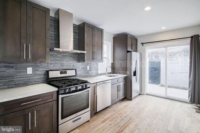 Photo - 2028 E Firth St House