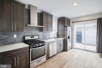 Building Photo - 2028 E Firth St