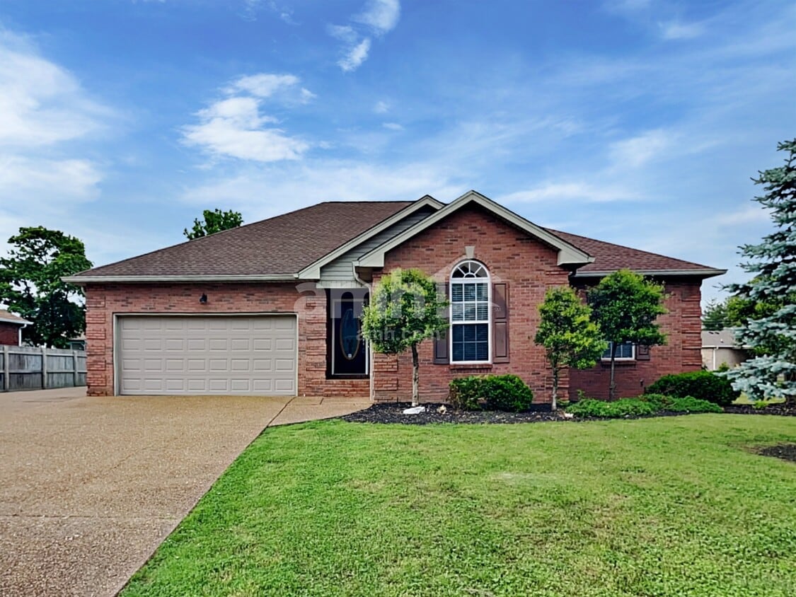 Primary Photo - 1084 Pinehurst Dr