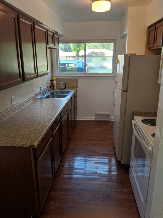 Building Photo - Truman Estates