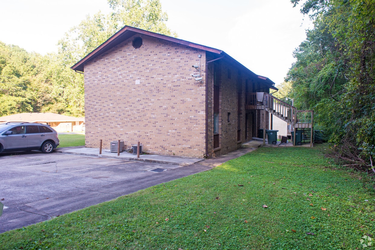 Foto del edificio - 3324 Pinewood Ave