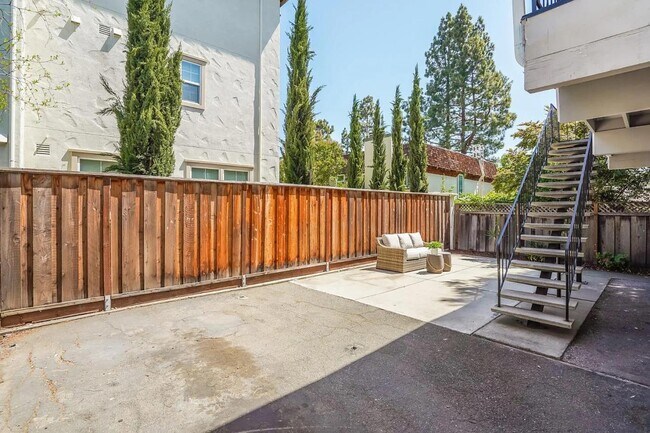 Building Photo - 355 E McKinley Ave