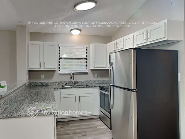 Building Photo - 7940 Evening Flower Ln