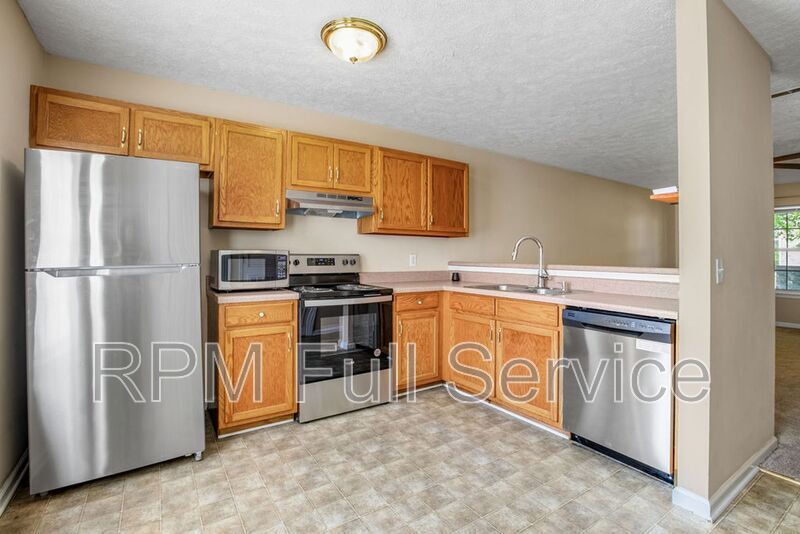 Primary Photo - 1554 Center Pointe Dr