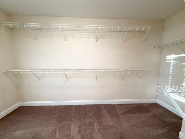 Foto del edificio - Lovely move-in ready Summerlin community with 3 bedrooms and 2.5 baths House