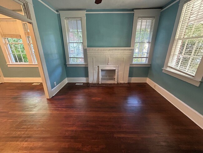 Building Photo - 2427 Sulton St