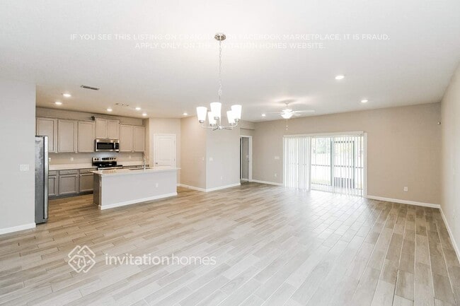 Building Photo - 9823 Lemon Grass Ln