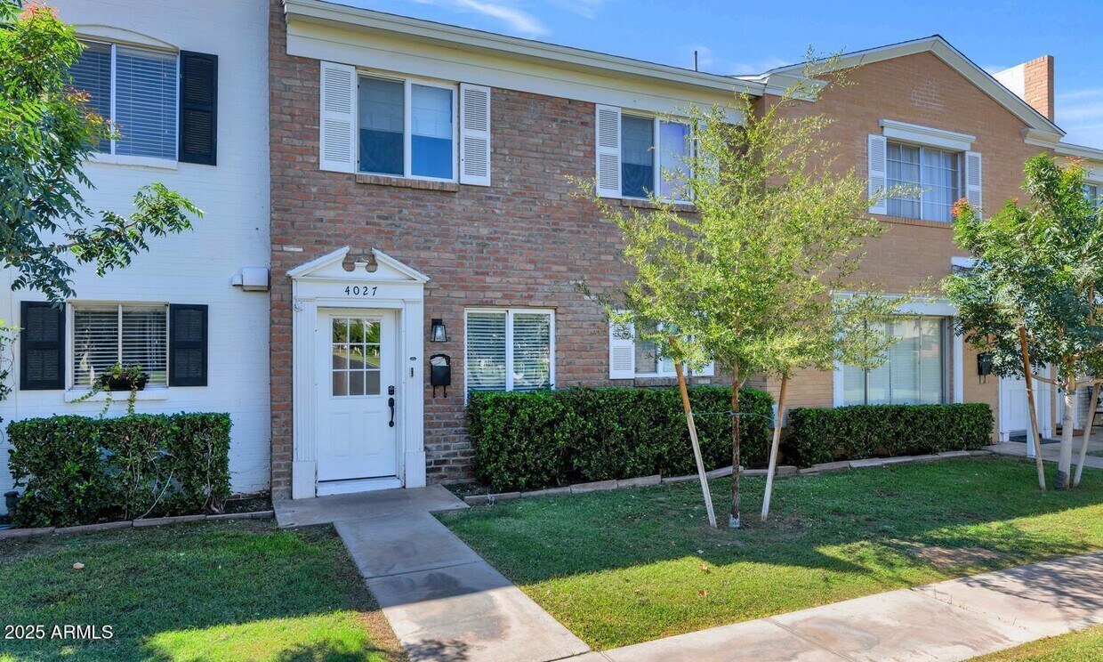 Foto principal - 4027 E Campbell Ave