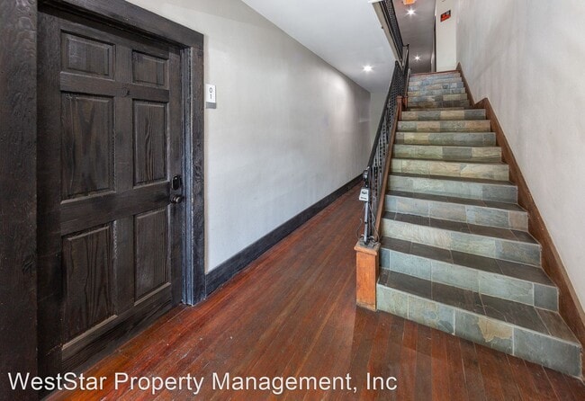 Building Photo - 235-237 Linden Ave
