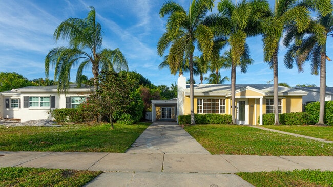 Building Photo - 245 Cortez Rd