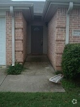 Building Photo - 602 Bishop Dr