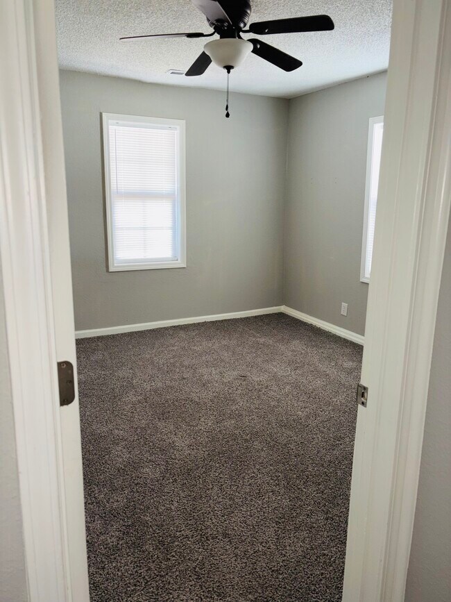 dormitorio - 709 SW Ward Rd