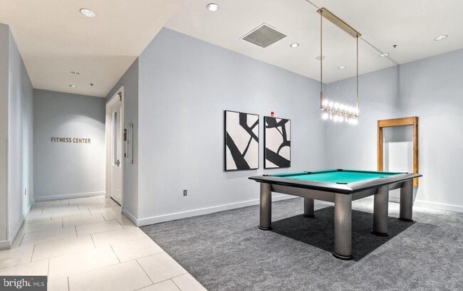 Building Photo - 5750 Bou Ave