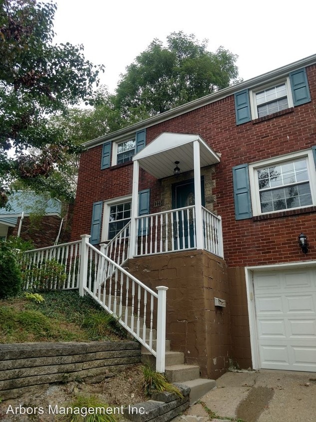 Primary Photo - 3 br, 2.5 bath House - 1273 Cedar Blvd