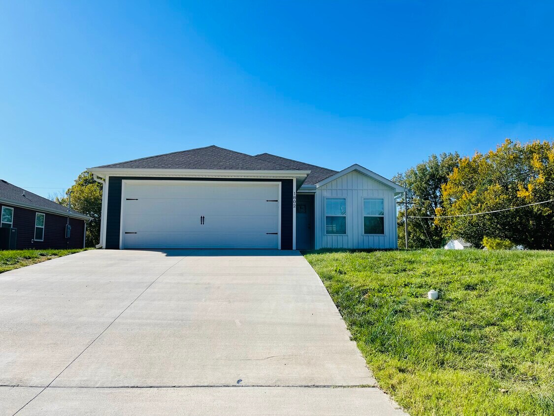 1802 S Minnesota Ave, Joplin, MO 64804 House Rental in Joplin, MO