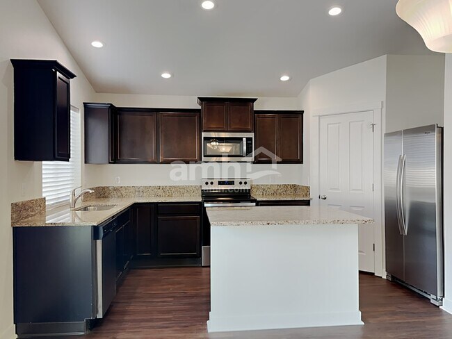 Foto del edificio - 754 N Scotney Ave