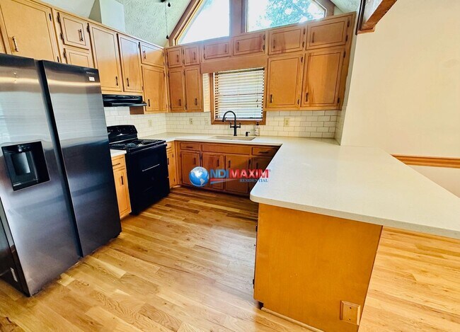 Foto del edificio - Nice spacious 4-bedroom house in Duluth