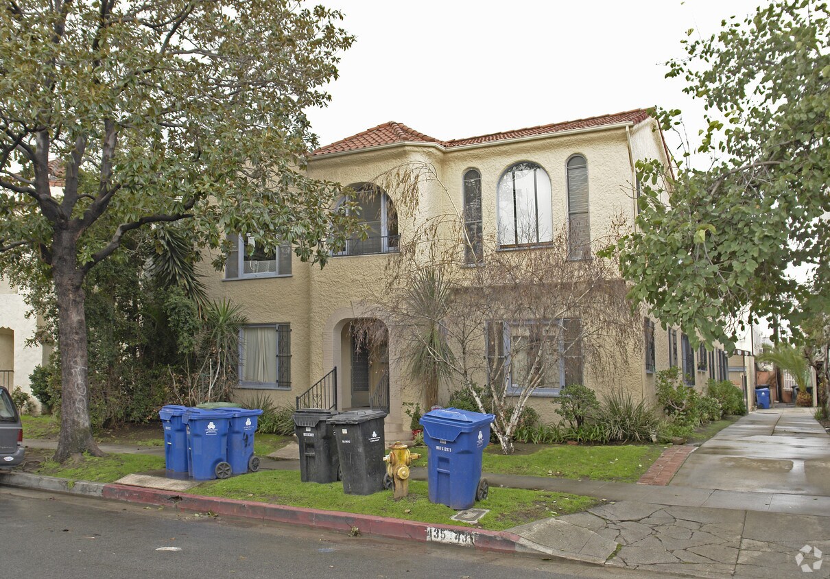 Primary Photo - 435 N Ogden Dr