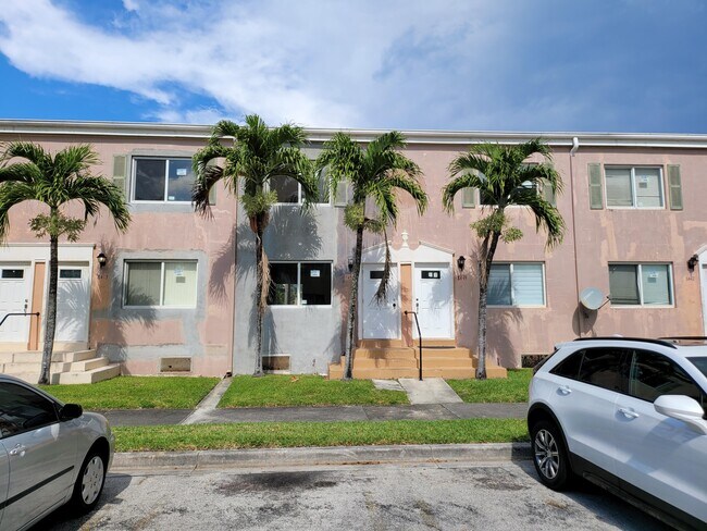 Building Photo - 8451 NW 4th Ave