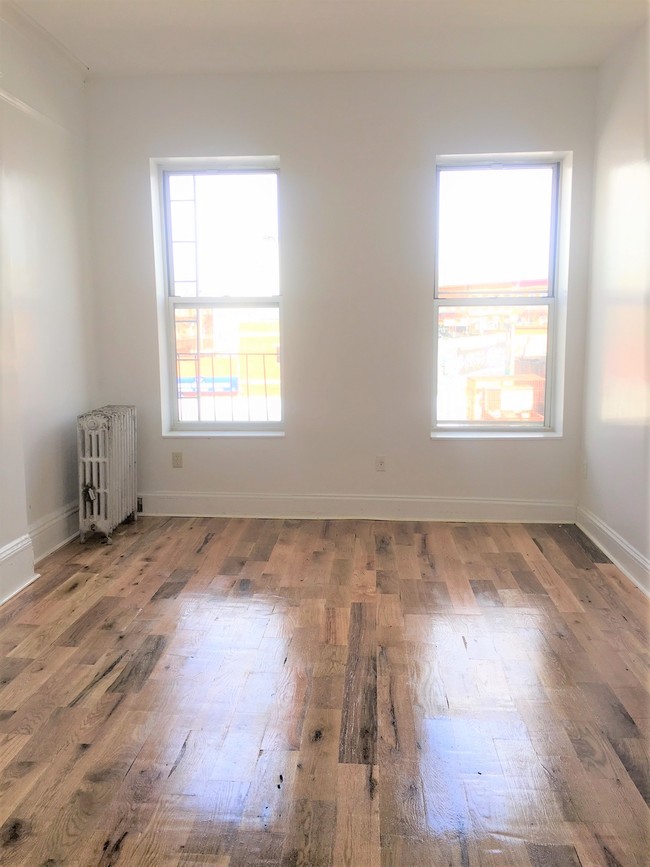 Foto del edificio - 829 Quincy St