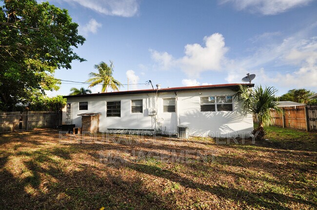 Photo - 1143 W 23rd St House