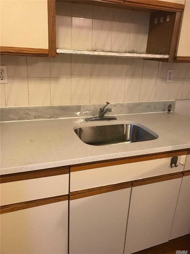 Foto del edificio - 32-01 Leavitt St