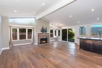 Building Photo - 1820 La Coronilla Dr