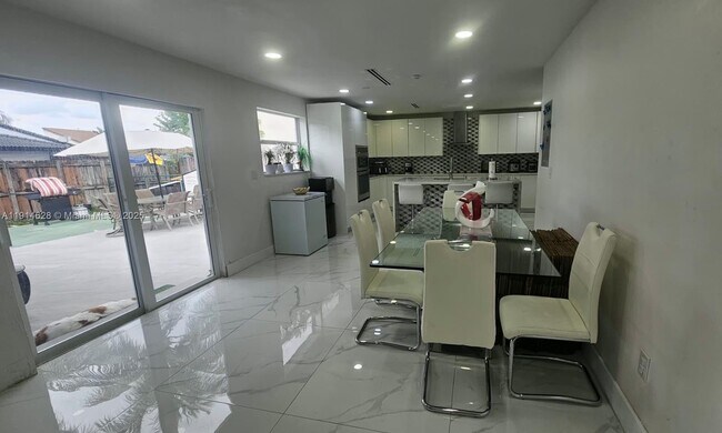 Foto del edificio - 11417 SW 35th Ln