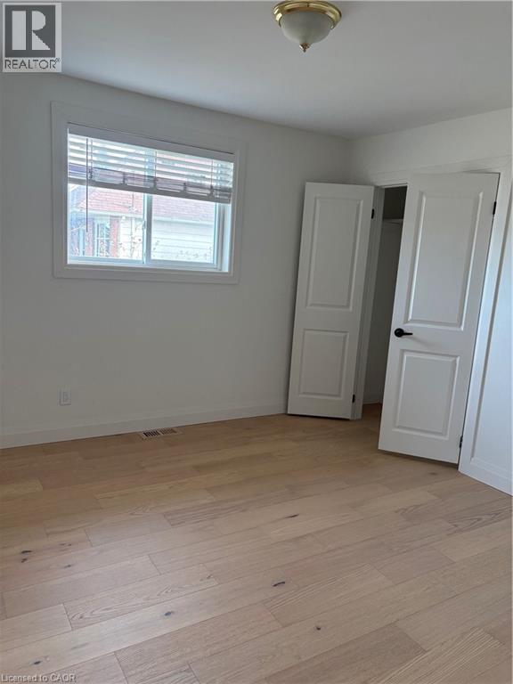 Building Photo - 13 Penny Ln