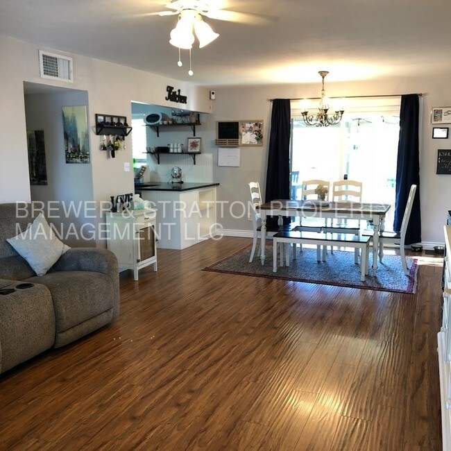 Foto del edificio - 208 E Griswold Rd