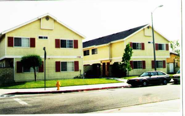 Primary Photo - 1700 257th St