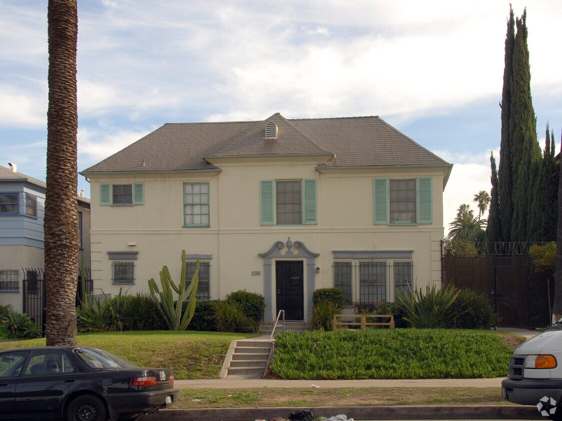 Primary Photo - 1158 Menlo Ave