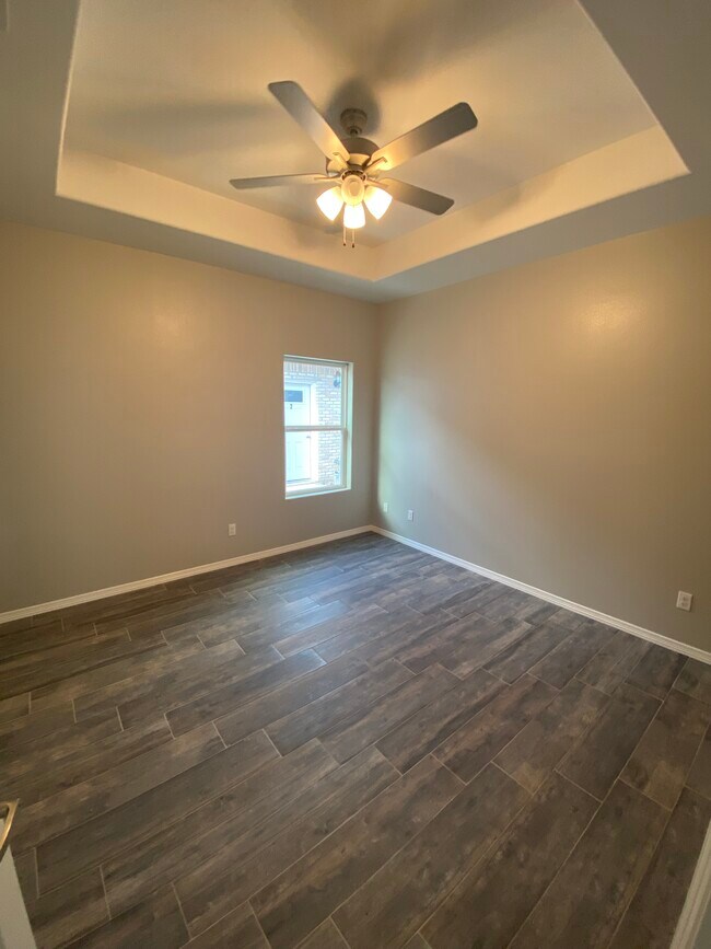 Foto del edificio - 4908 N Winona Dr