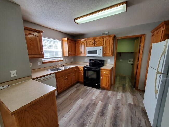 Foto del edificio - 7501 E 165th St