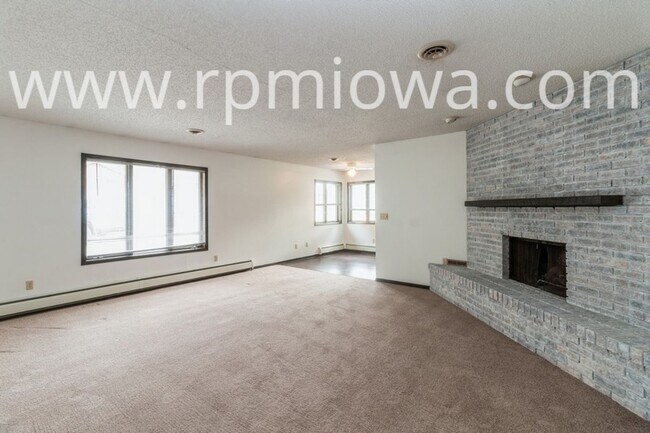 Building Photo - 1507 N Dakota Ave