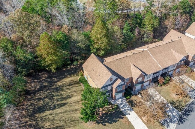 Building Photo - 374 St Claire Dr