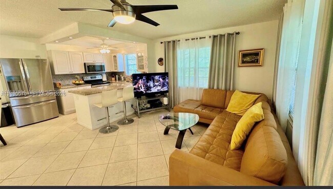 Foto del edificio - 116 Westbury E