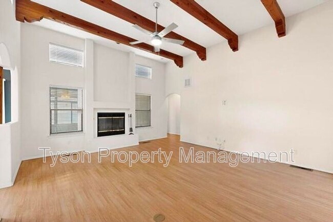 Building Photo - 10139 Arroyo Crest Dr NW