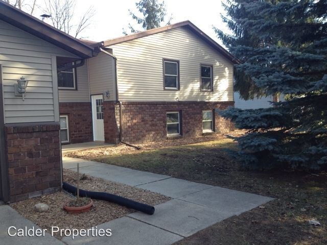 Primary Photo - 4692 Stauffer Ave SE