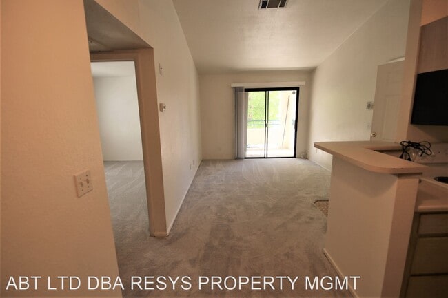 Building Photo - 1 br, 1 bath House - 5171 LINDELL ROAD #208
