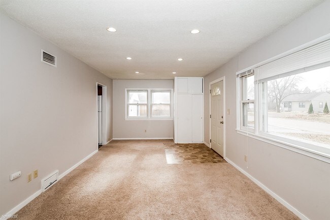 Building Photo - 3 br, 2 bath House - 4941 Acorn Ridge Rd