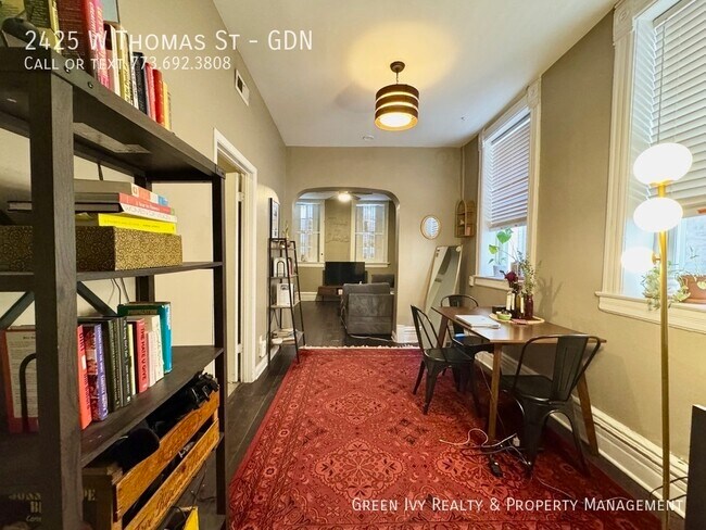 Foto del edificio - 2425 W Thomas St