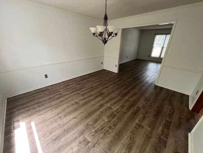 Foto del edificio - 4 Bedroom / 3.5 Bathroom Home In Overland ...