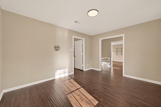 Foto del edificio - 101 Royal Ct