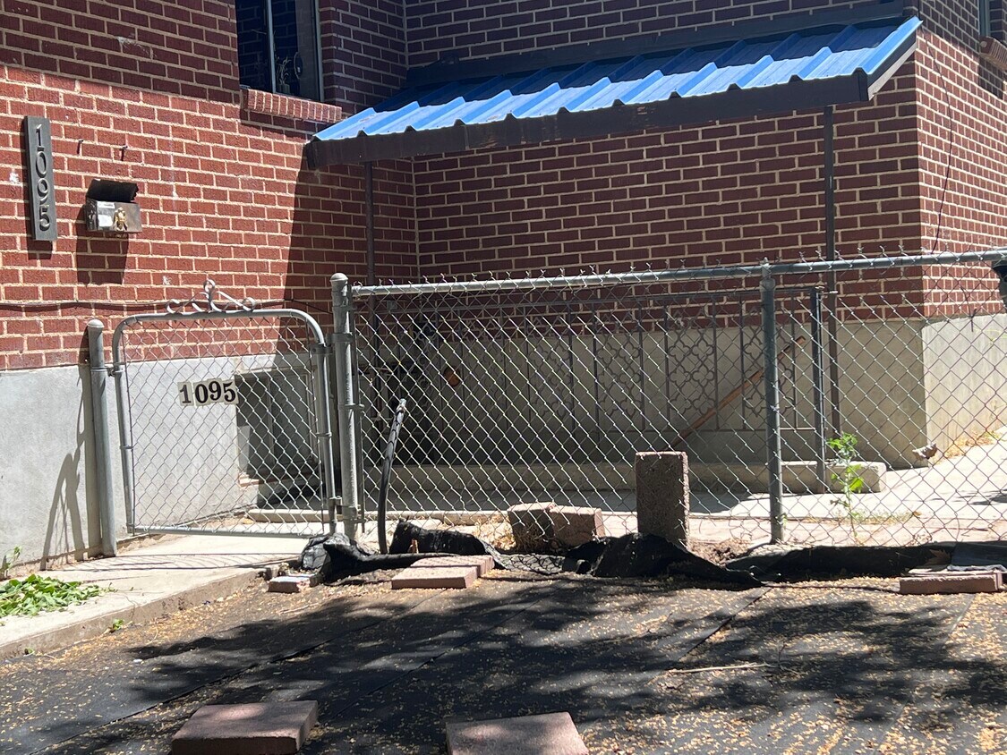 Primary Photo - 1095 24th St