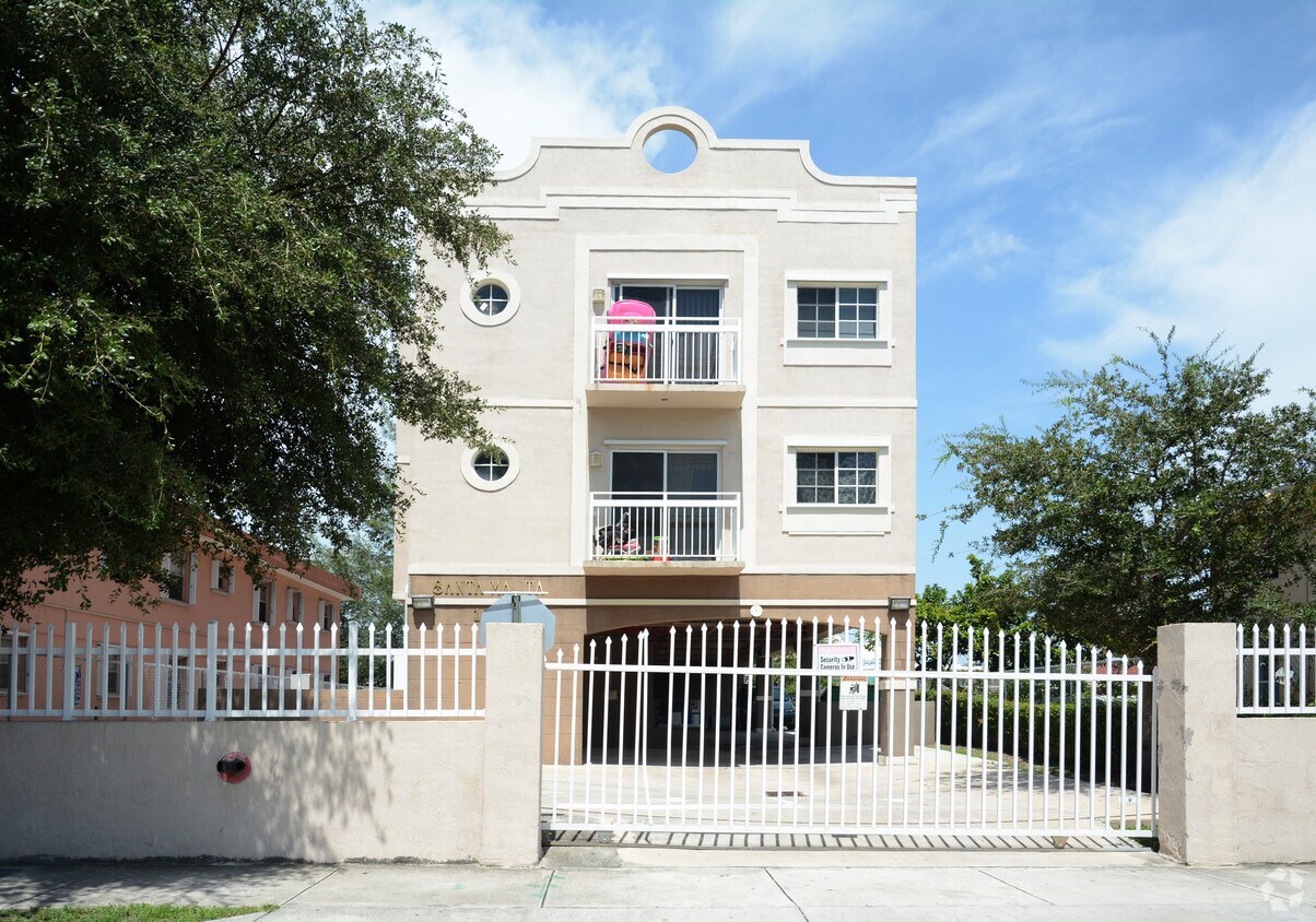 Primary Photo - Santa Marta Apartments