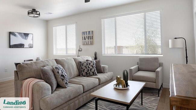 Foto del edificio - 255 N Camino Mercado