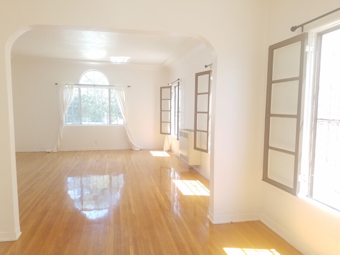Primary Photo - 1609 S Sierra Bonita Ave